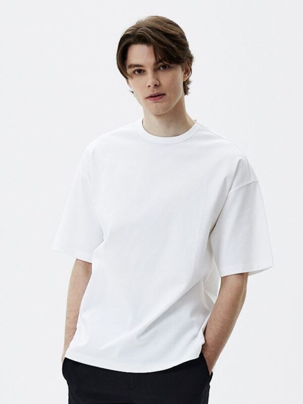 Oversized solid white tshirt - Image 2